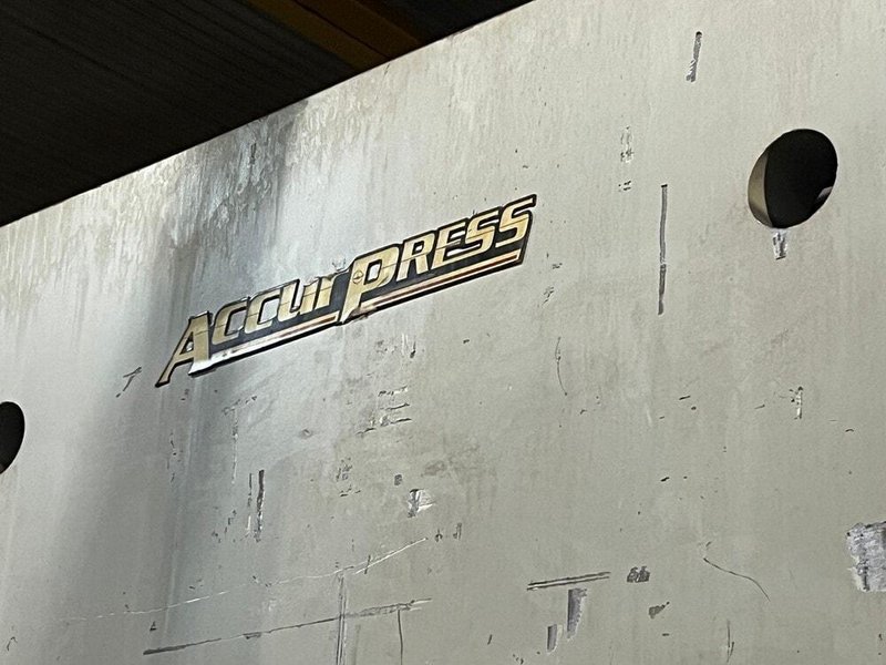 600 Ton x 16′ ACCURPRESS CNC Press Brake, Model 760016