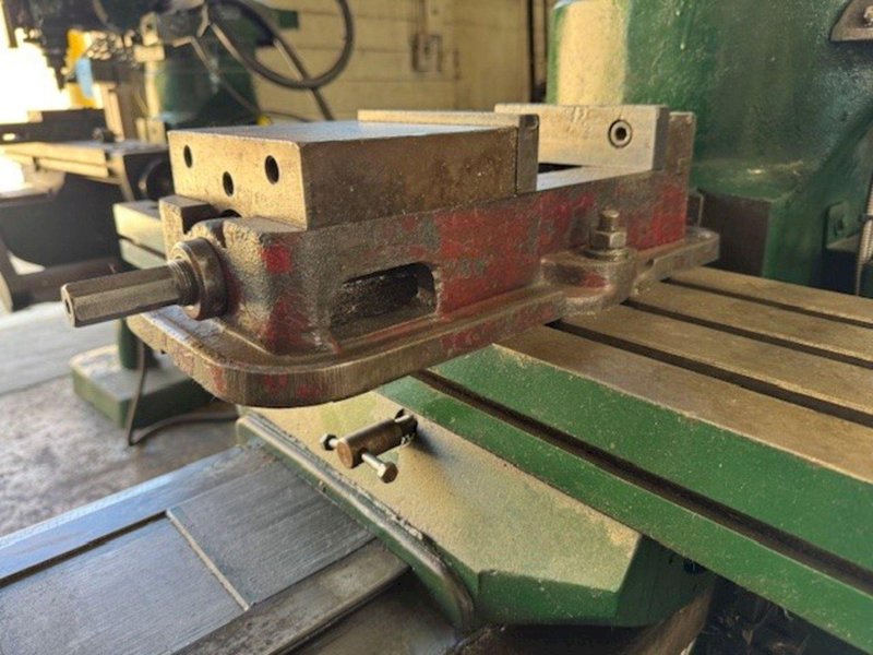 2 HP BRIDGEPORT SERIES 1 VERTICAL MILL. STOCK # 0774925