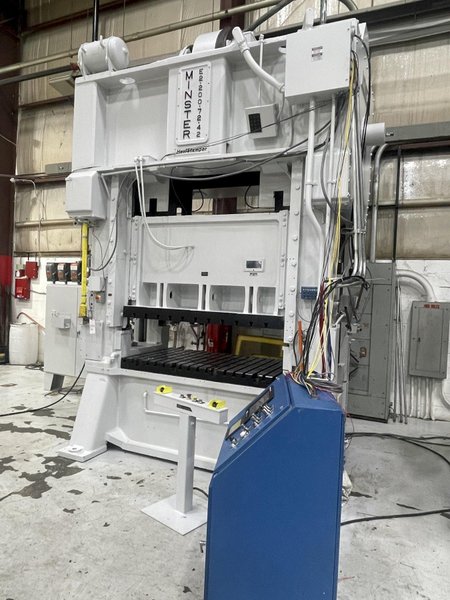 200 ton Minster E2-200-72-42 Hevi-Stamper Straight Side Mechanical Metal Stamping Press For Sale, Year  1980