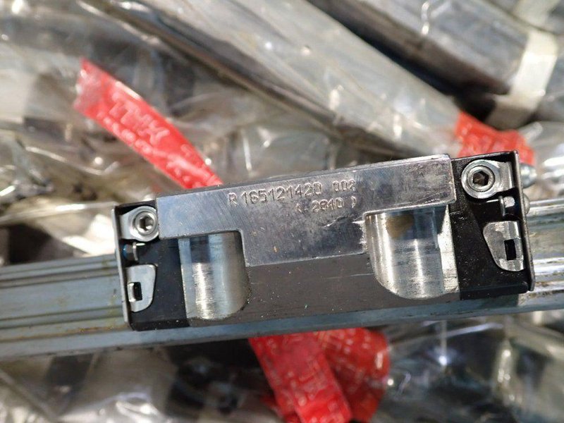 THK LINEAR GUIDES