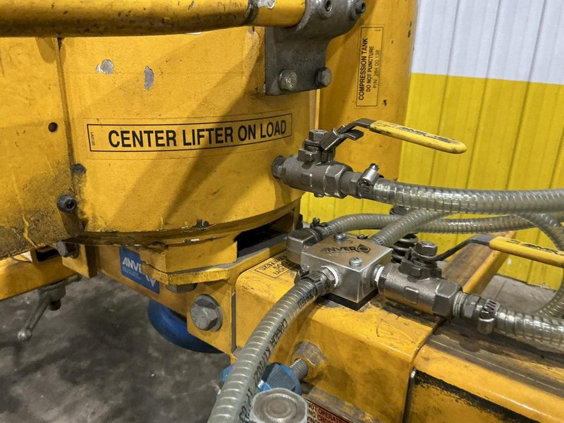 2,000 LBS ANVER MODEL #VLS-07 SELF CONTAINED ELECTRIC POWERED VACUUM SHEET LIFTER: YOBRO #25322