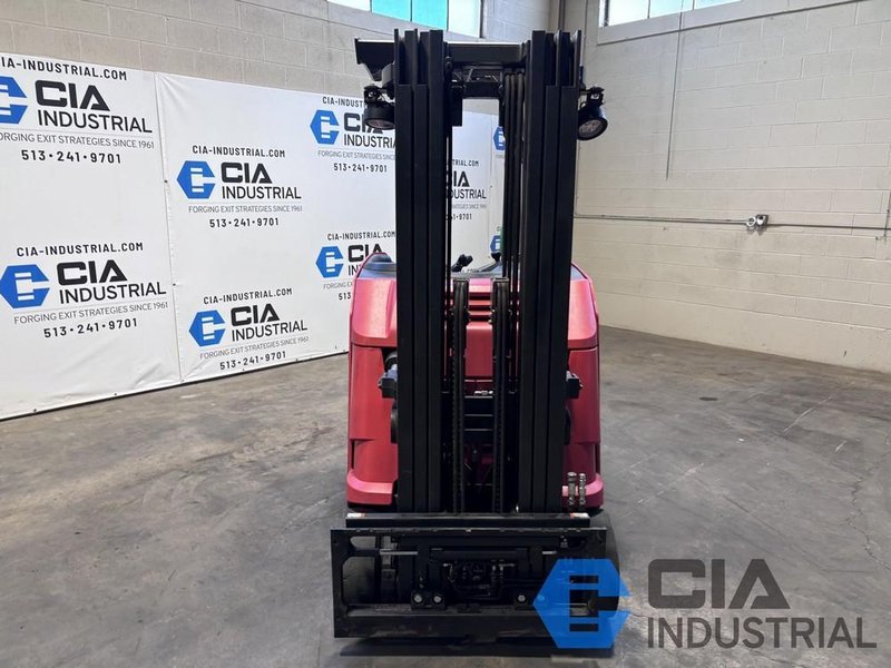 2018 - 3,500 LB. RAYMOND MODEL 425-C35TT STAND-UP ELECTRIC FORKLIFT
