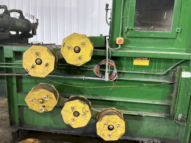 36" X 29" X 30 HP BALEMASTER MODEL #4030G-8 AUTO TIE HORIZONTAL BALER 2007: YOBRO #25000