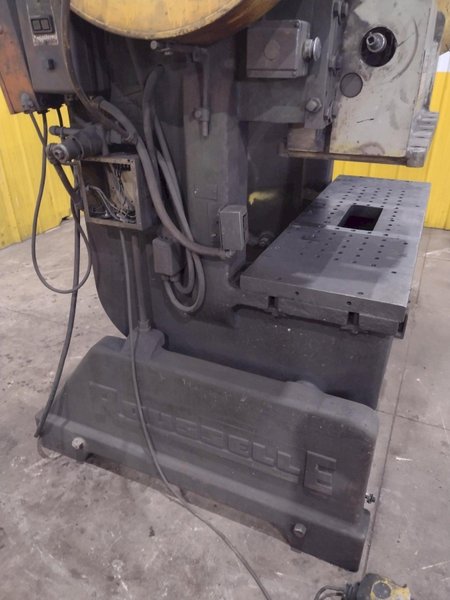 40 TON ROUSSELLE MODEL #4-B O.B.I. PRESS: YOBRO #25849