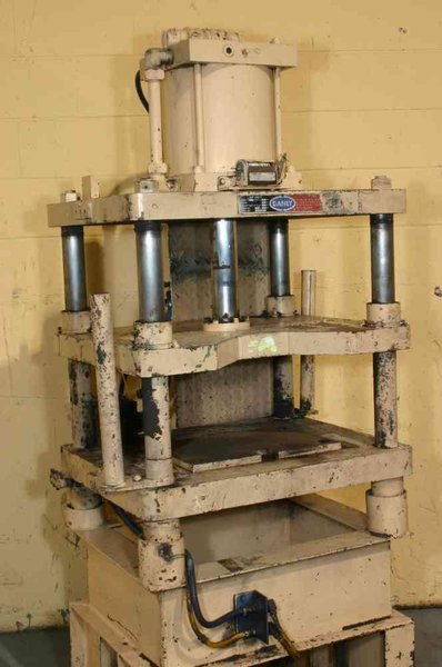5 TON DANLY PNEUMATIC 4-POST PRESS: STOCK #50522
