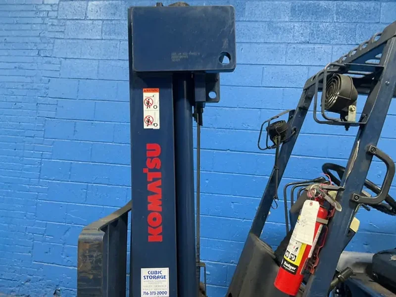 KOMATSU FORKLIFT MANUFACTURING CO. 3750 LBS ELECTRIC FORKLIFT  -  FB 20SH-4