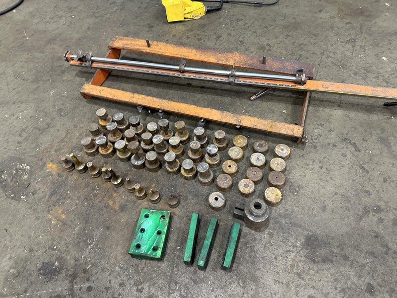 140  TON PIRANHA MODEL #PII-140  HYDRAULIC IRONWORKER: STOCK #77377