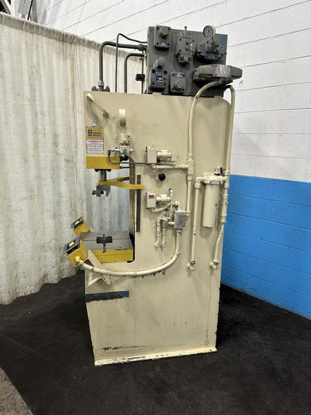 8 TON HANNIFIN C FRAME HYDRAULIC PRESS: STOCK #77517