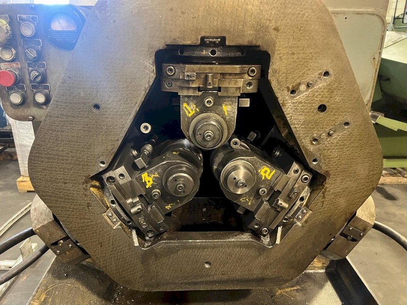 Reed Model A25 3 Die Cylindrical Die Thrufeed/Infeed Thread Rolling Machine