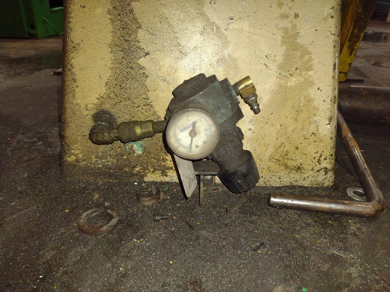 4,000 LB AMERICAN MODEL #70 DOUBLE END PULL OFF COIL REEL UNCOILER: YOBRO #24854