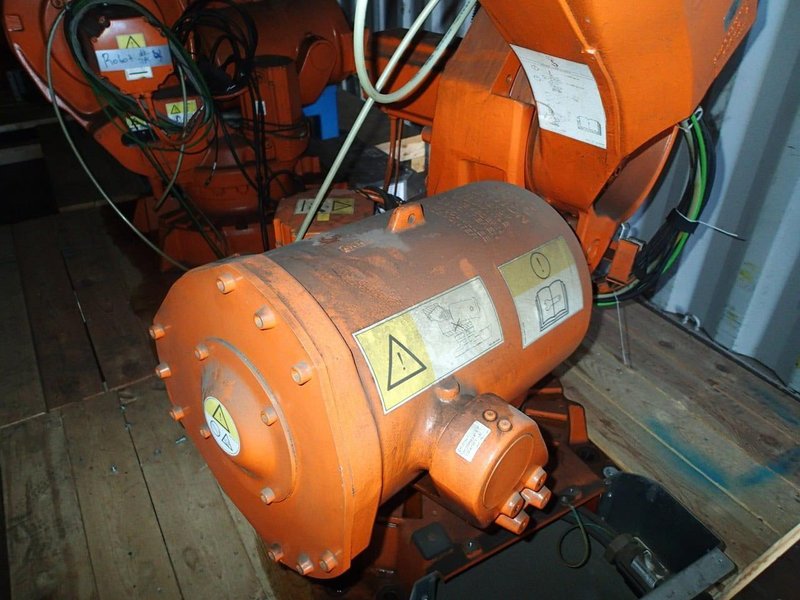 ABB IRB 7600 Robot, 2003 – Few Remaining, 6 Axis, S4Cplus Controller