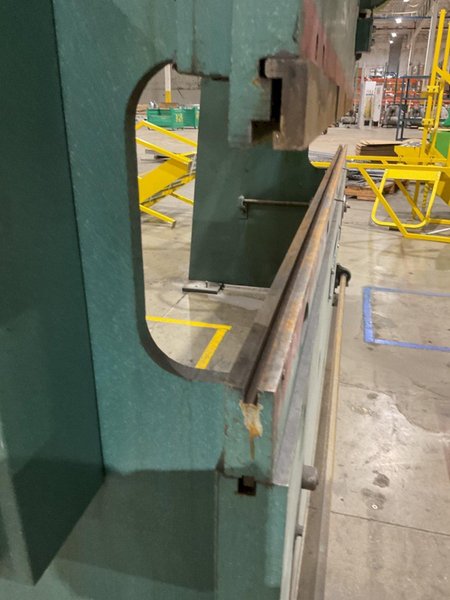 WYSONG 55-8 POWER PRESS BRAKE  10″ OVERALL USED