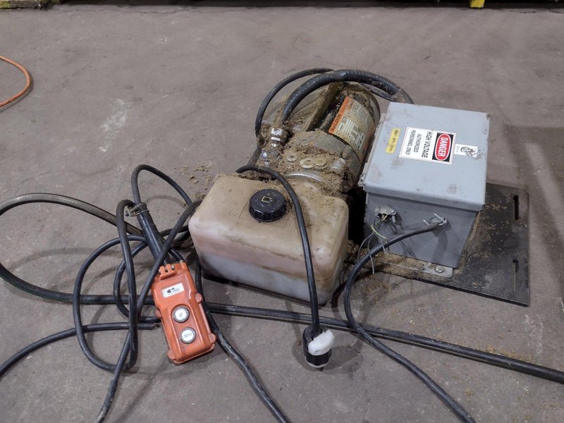 4000 LB X 48" X 40"  ECONO-LIFT MODEL #SL24-40 HYDRAULIC SCISSOR LIFT TABLE WITH ROLLER TOP: STOCK #20949