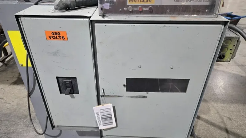 BERKLEY DAVIS RA-3-36 WELDER 440V 50 KVA 36″ THROAT USED