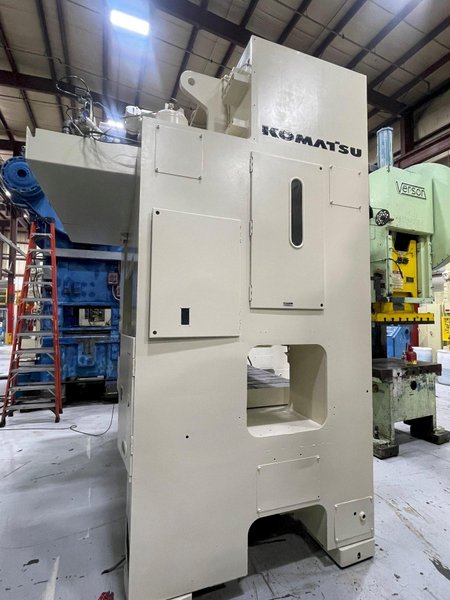 200-ton Komatsu Model E2M200 Straight Side High Speed Metal Stamping Press For Sale, 4.3&quot; Stroke, Year 1988
