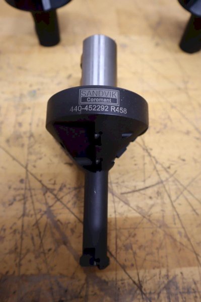 Sandvik Inserted Form Cutting Tool OM10818730 (4pcs), Jewel Group 3175717 Inserted Chamfer Tool (1pc) **New Unused**- Auction Item