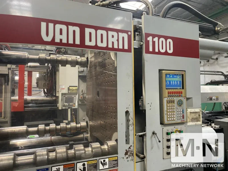 1100 TON 139 OZ VAN DORN MODEL 1100-6800 CALIBER INJECTION MOLDING MACHINE MFG 2001