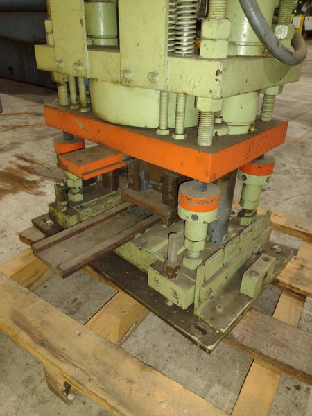 AIRAM PNEUMATIC CUTOFF PRESS: STOCK #23471