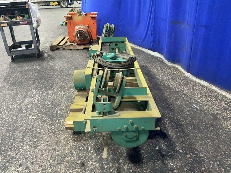 .5 TON HOIST