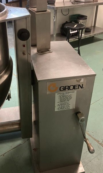 Groen DHT/P‑60 60‑Gallon Self‑Contained Steam Jacketed Kettle — Propane Conversion, Electronic Ignition