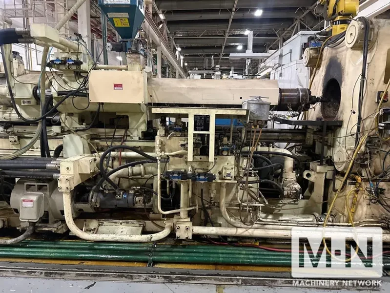 937 Ton 162.26 Oz Goldstar IDE850EN Injection Molding Machine, 1994