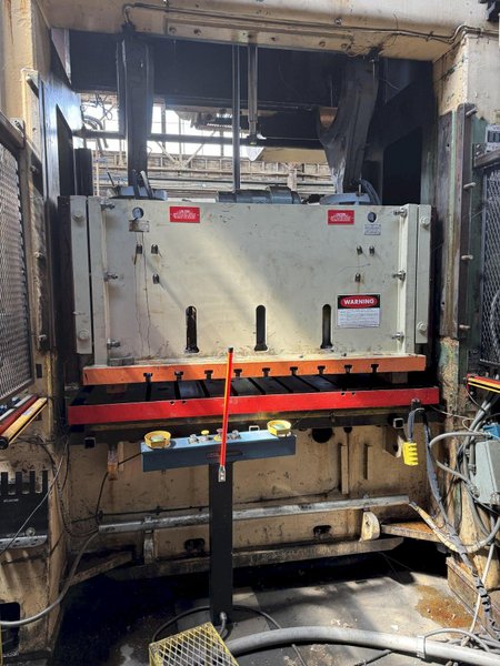 FULLY REFURBISHED 300 TON VERSON C2-300-72-42T PRESS RAM. STOCK # 0469724