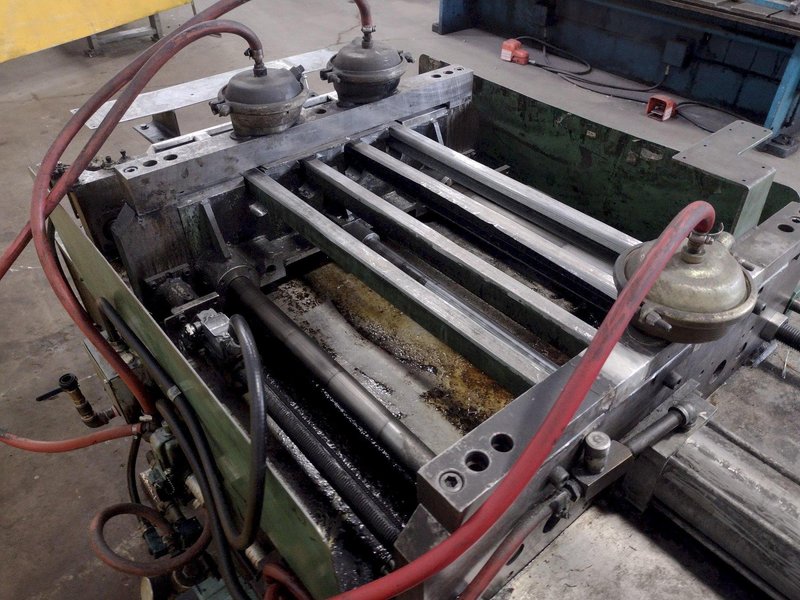 24" TRIAD DESIGN &amp; MFG FEEDER: STOCK #17013