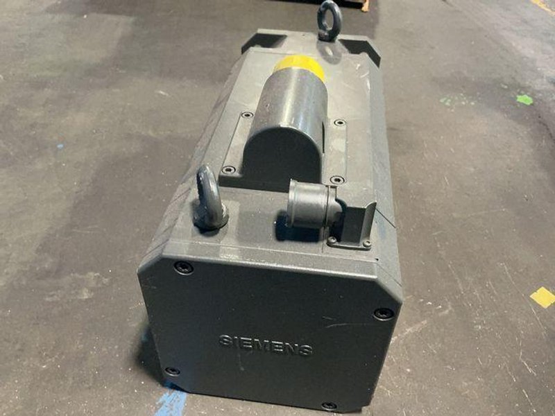 SIEMENS 18.5 NM SYNCHRONOUS AC SERVO MOTOR  -  1FT6086-1AF71-4AG1