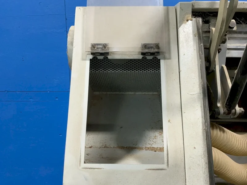 POLYMAC SINGLE-SIDED AUTOMATIC EDGEBANDER  -  AKRON 855