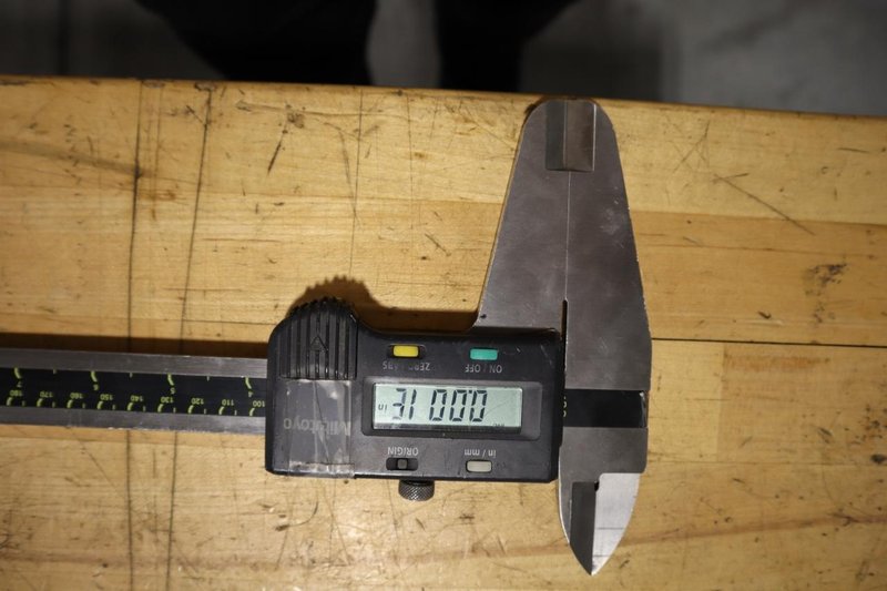 Mitutoyo Absolute Digimatic Verneer Caliper, 24"- Auction Item