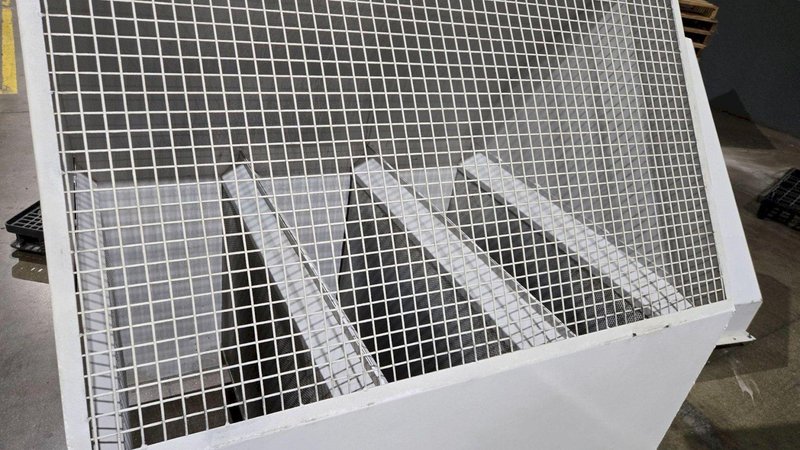 ROBOVENT DUST COLLECTION SYSTEM/ EXHAUST SYSTEM USED