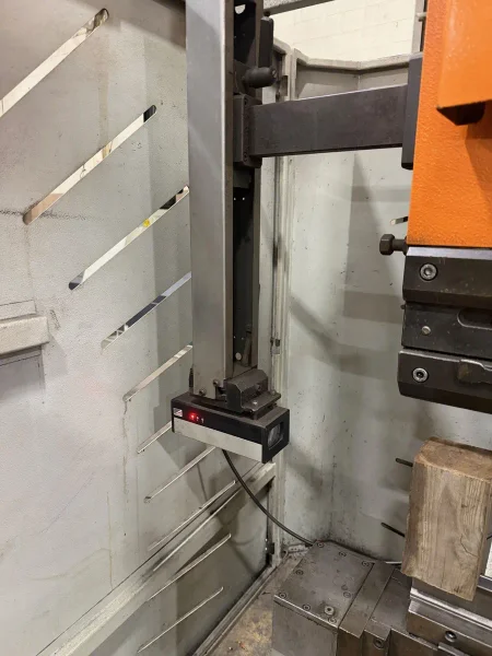 USED ERMAKSAN 12' X 176 TON HYDRAULIC CNC PRESS BRAKE MODEL CNC SAP 12X176