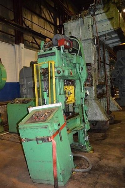 30 Ton MINSTER #P2-30-24 "PIECE MAKER" HIGH SPEED PRESS