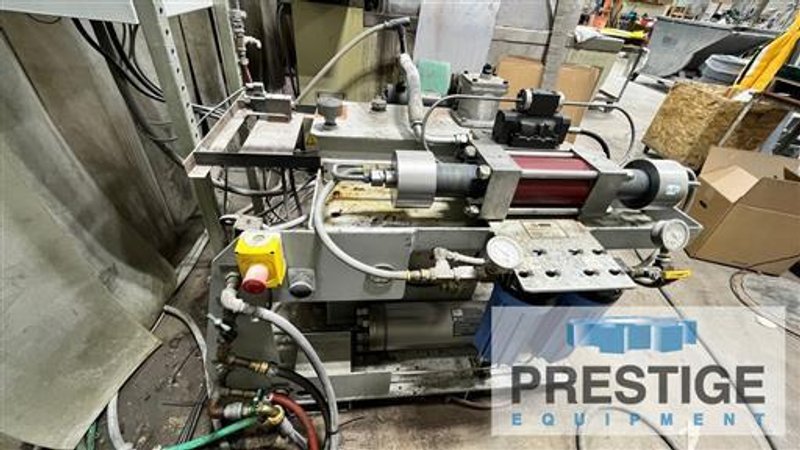 Flow 4&#039; x 4&#039; Mach 2 1313b CNC Water Jet