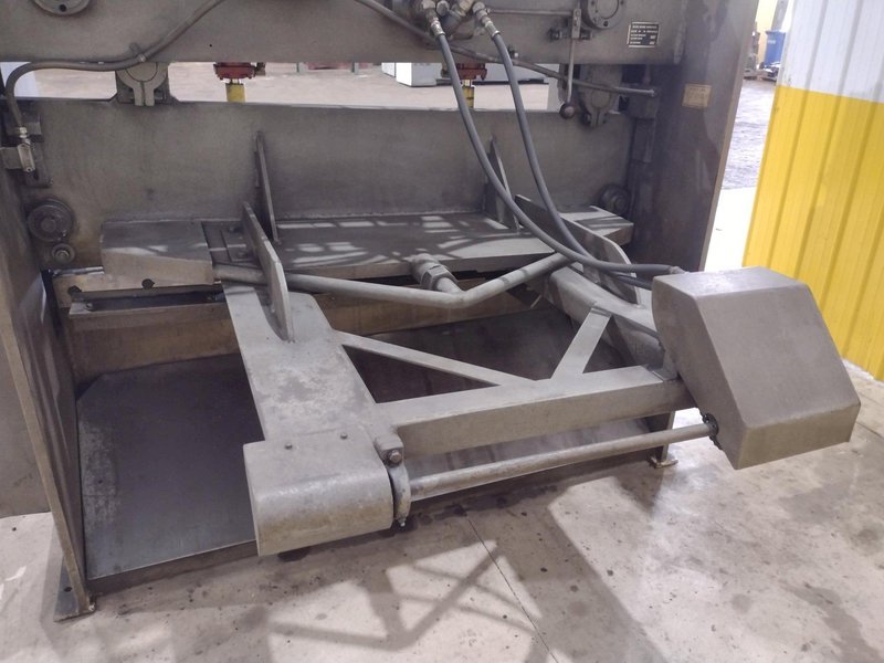 6&#039; x 3/8&quot; HTC MODEL #375-6S HYDRAULIC SHEAR: STOCK #21236