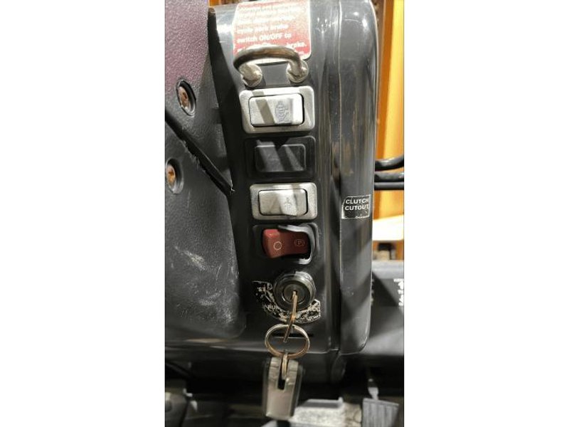 Case 588H Rough Terrain Forklift, 2015 – 8,000LB Capacity, Low Hours