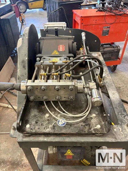 2024 MAXIEM 2040 W/AJET 5-AXIS WATERJET