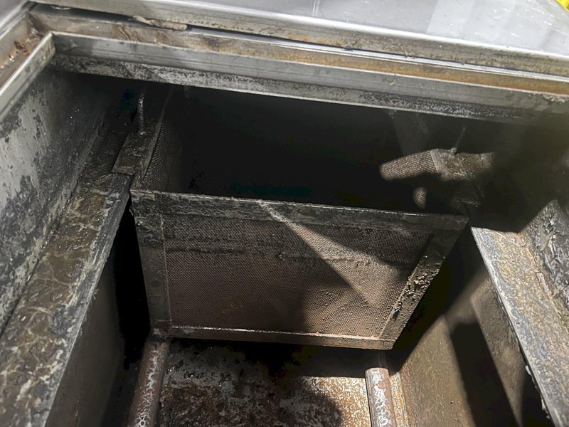 2017 SYSTEM TECHNOLOGIES ROTARY TABLE HIGH-PRESSURE STAINLESS STEEL PARTS WASHER: STOCK #14485