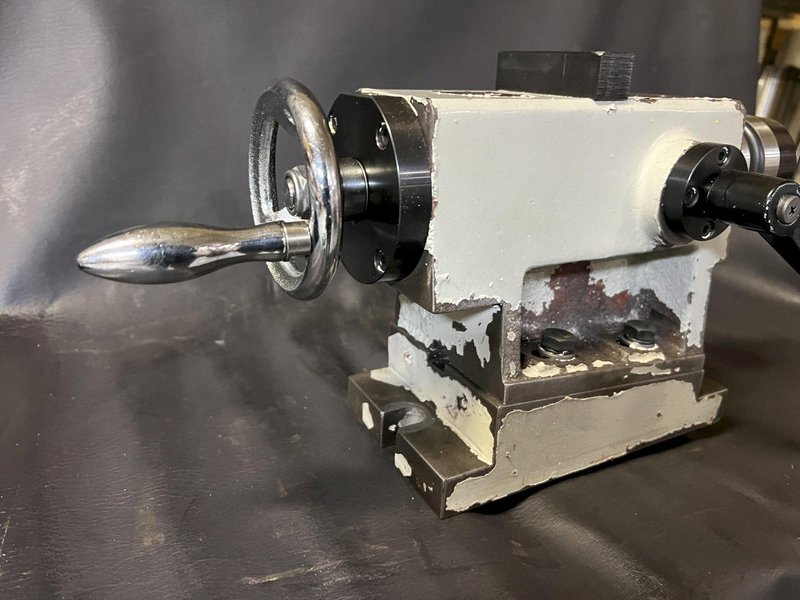 Yuasa DMNC-22101 4th Axis CNC Rotary Table 8.5" Chuck Tailstock Fanuc Motor