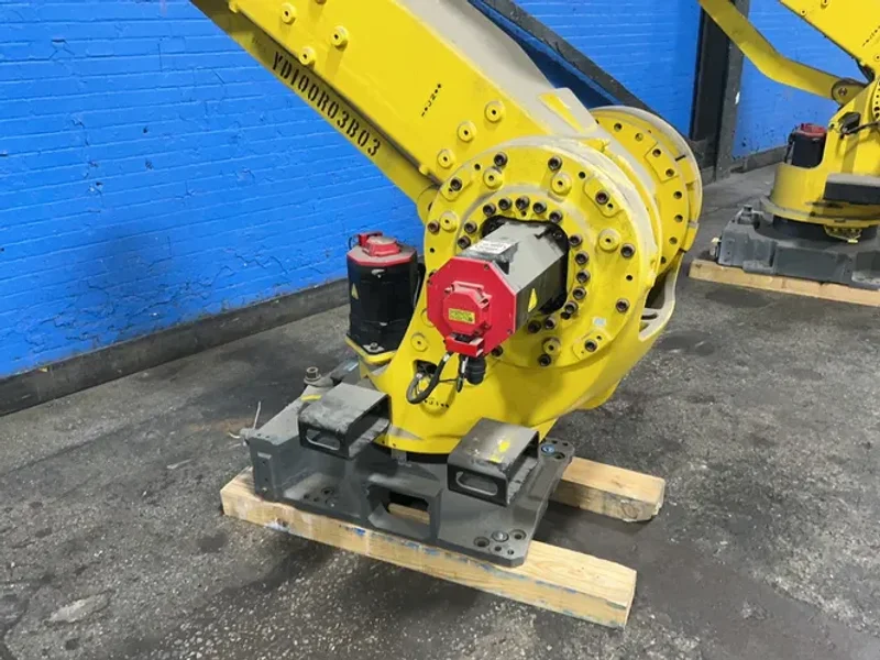 FANUC ROBOT ARM  -  M-900IB/280L
