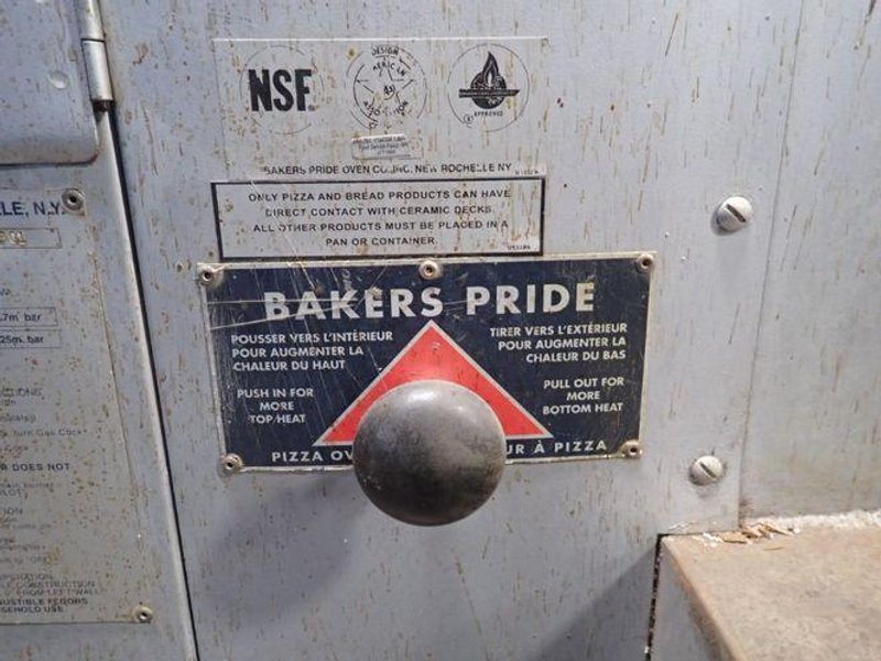 BAKERS PRIDE 650 DEGREES PIZZA OVEN  -  FC-616
