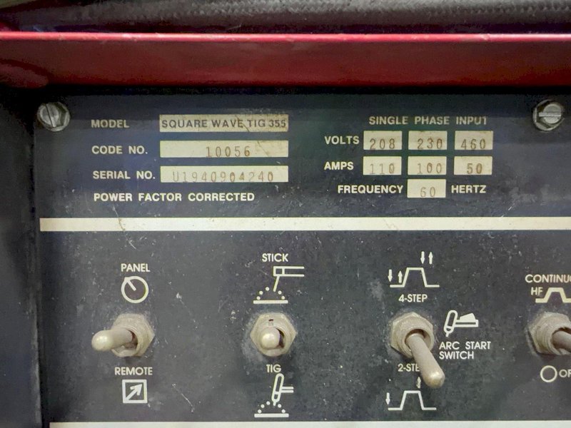 LINCOLN 350 AMP WELDER  -  SQUAREWAVE TIG-355