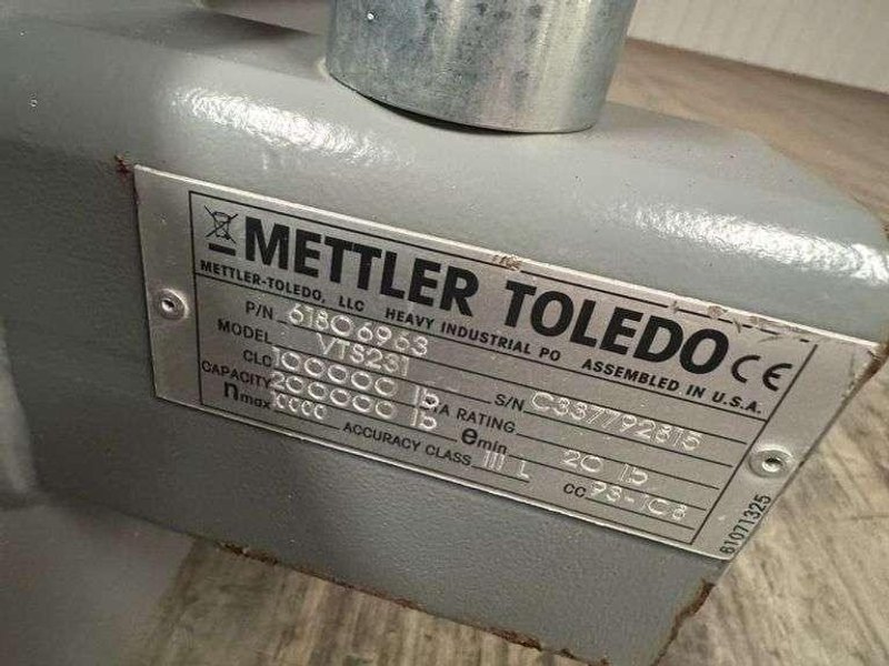 80 TON (160,000 LBS) X 80' METTLER TOLEDO ABOVE GROUND DRIVE OVER TRUCK SCALE: STOCK #23630
