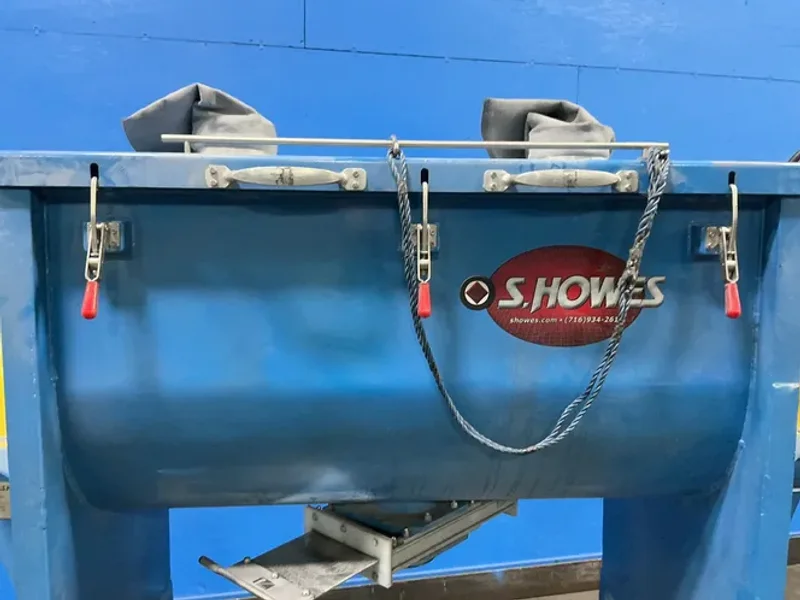 S. HOWES RIBBON BLENDER  -  ES-244