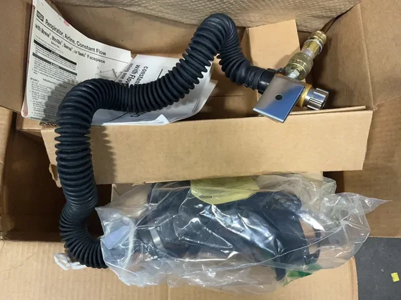 MSA AIRLINE RESPIRATORS  -  461717