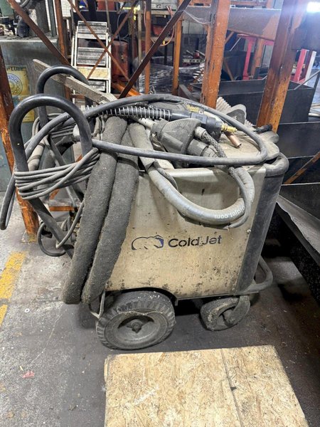 COLD JET DRY ICE BLASTING MACHINE: YOBRO #24728