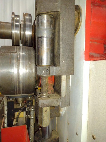 2-3/8" X 2-3/8" X 1/4" SIMASV HYDRAULIC ANGLE BENDING ROLL: STOCK #18847