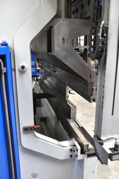 Trumpf trumabend - 230 ton x 3050 mm CNC