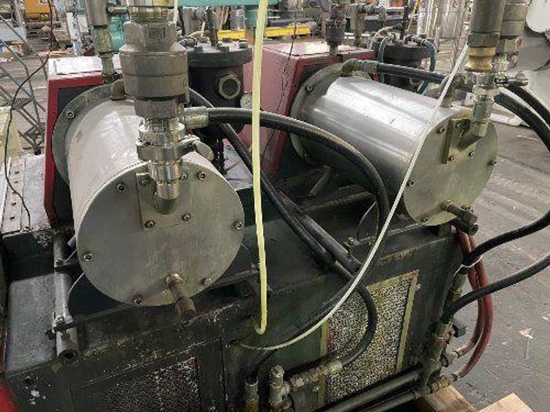 PREMIER 460 VOLT HM15II DUAL CHAMBER MEDIA MILL  -  HM15II
