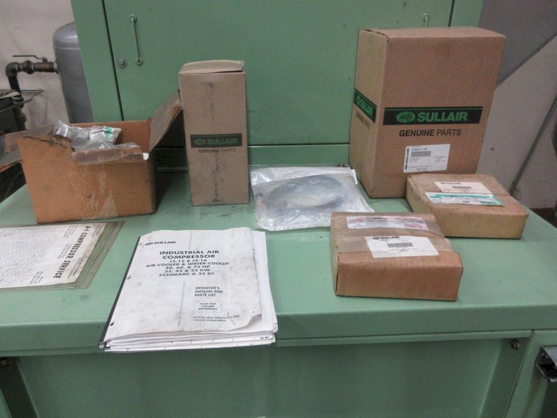 Sullair LS-16-75/A 75 HP Rotary Screw Air Compressor with Receiver Tank- Auction Item